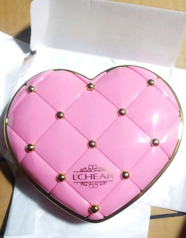 L&#39;chear Heart Compact