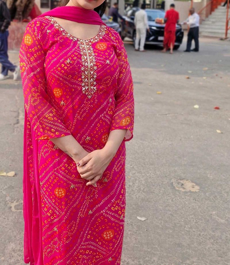 Pure Georgette Pink Bhandejh Suit