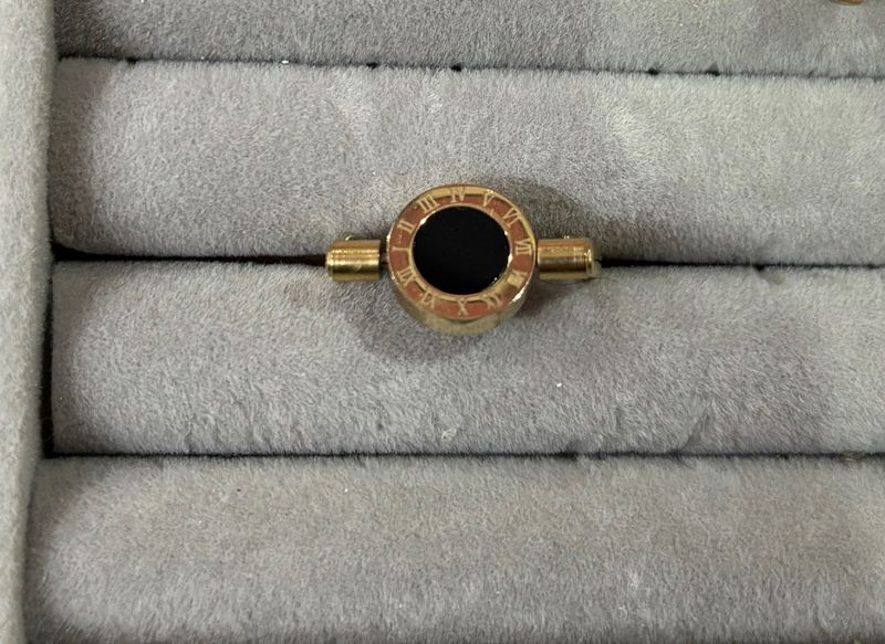 Double Sided Roman Ring