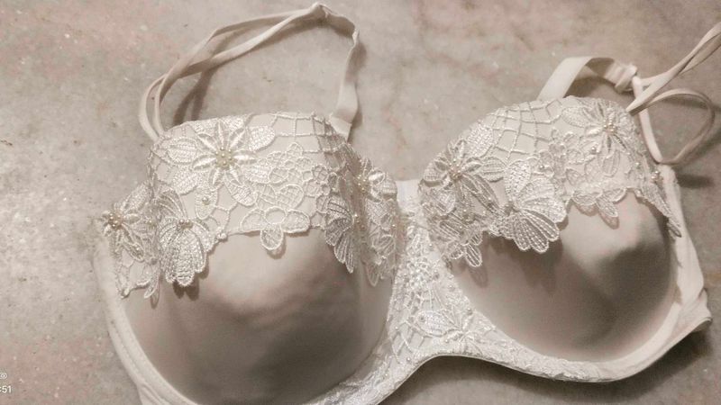 A Beautiful White Colour Bra