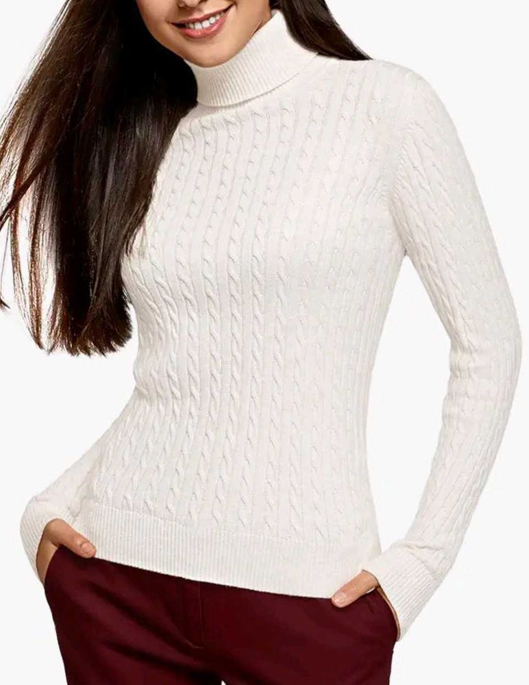 WHITE WOOLLEN TURTLE NECK SWEATER