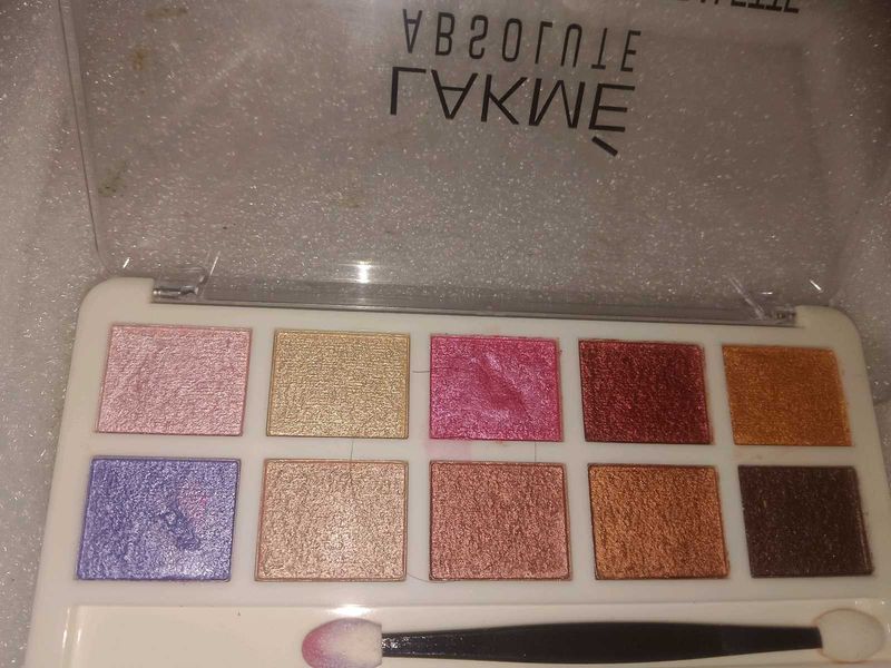 Lakme Absolute Eyeshadow Palette