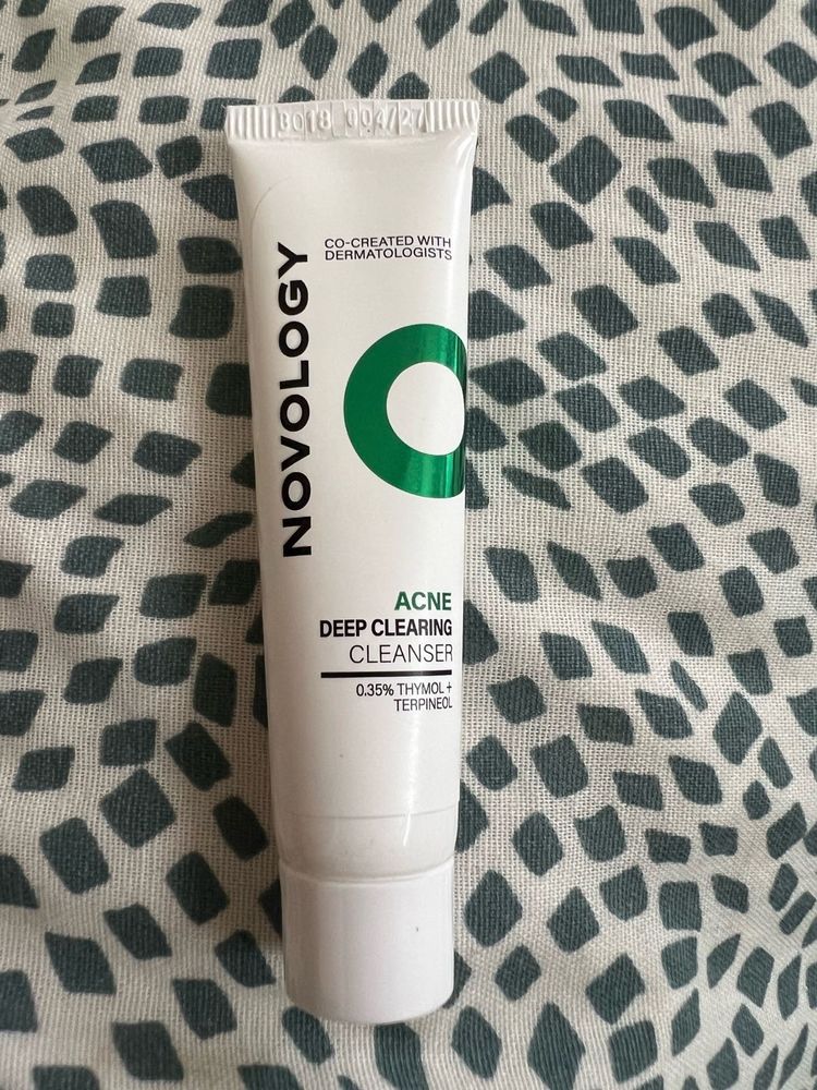 Novology Acne Cleanser Sample 5gm