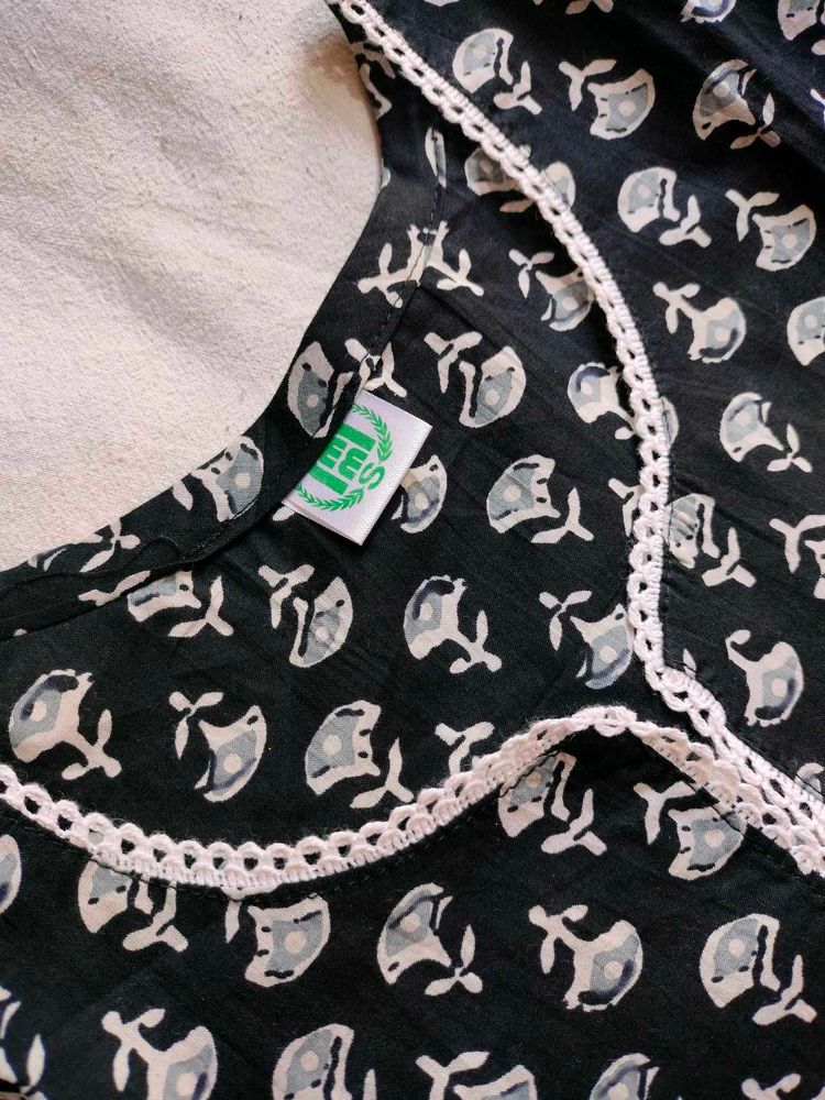 Patterned Top with Lace Detail
