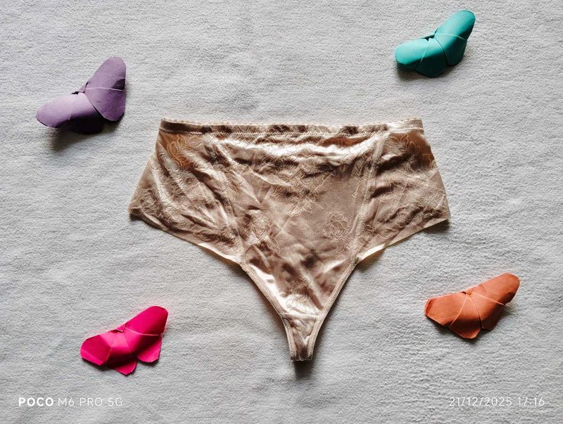 Victoria's  Secret thong