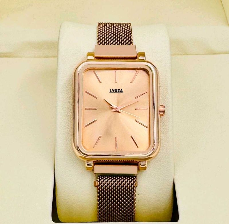 LYOZA Women&#39;s Watch - Rose Gold