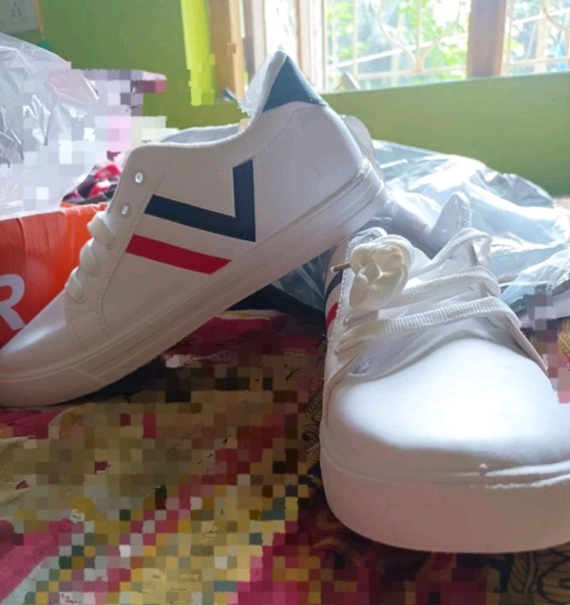 White Heart Beat Shoes For men