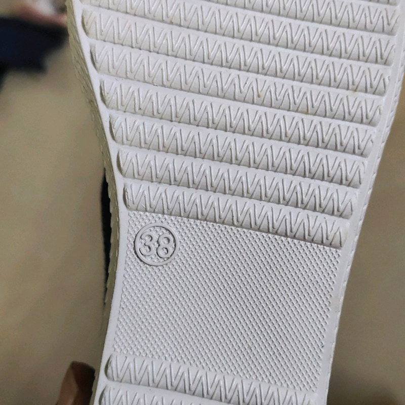 footwears item 7