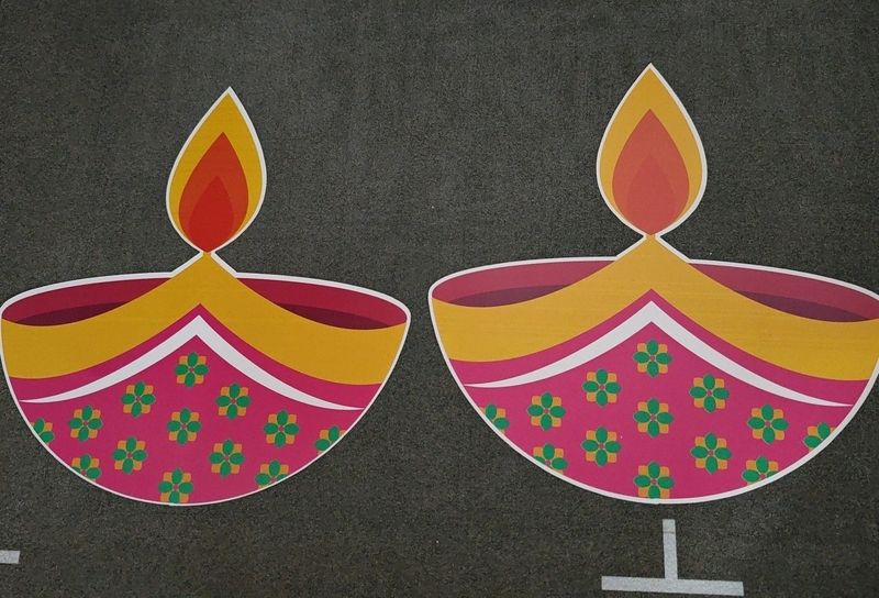 4 Pieces Diya Decoration Item