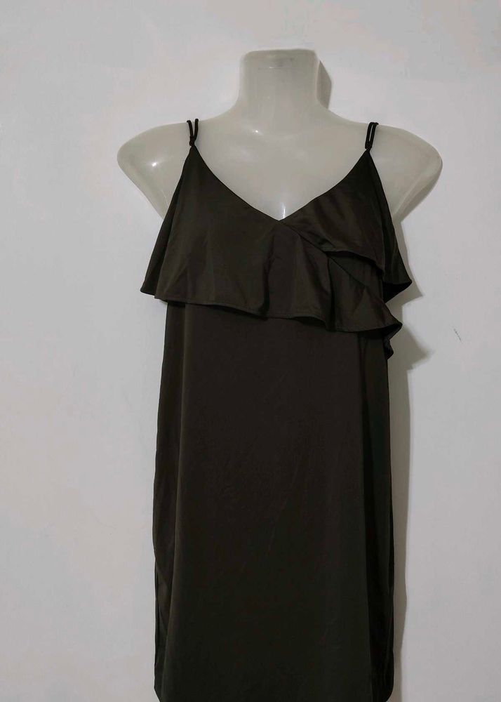 Chic Olive Green H&amp;M Mini Dress with Front Ruffle