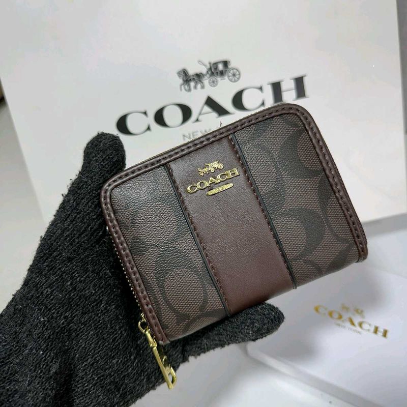 COACH MINI ZIPPER WALLET WD BOX