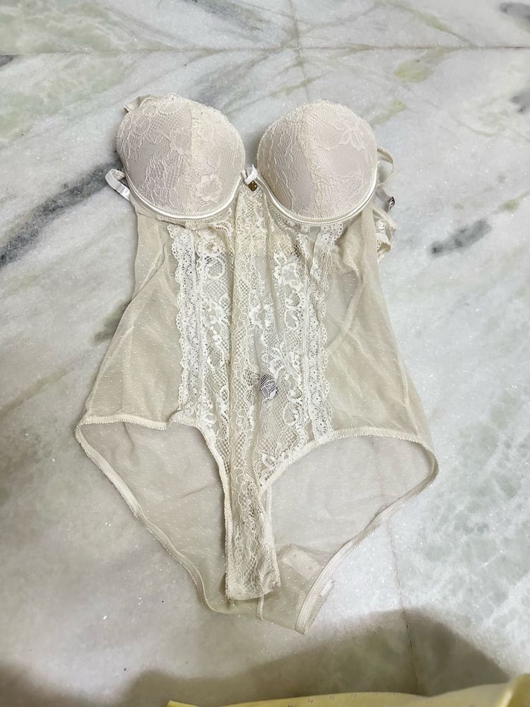 Lace Detail Bodysuit