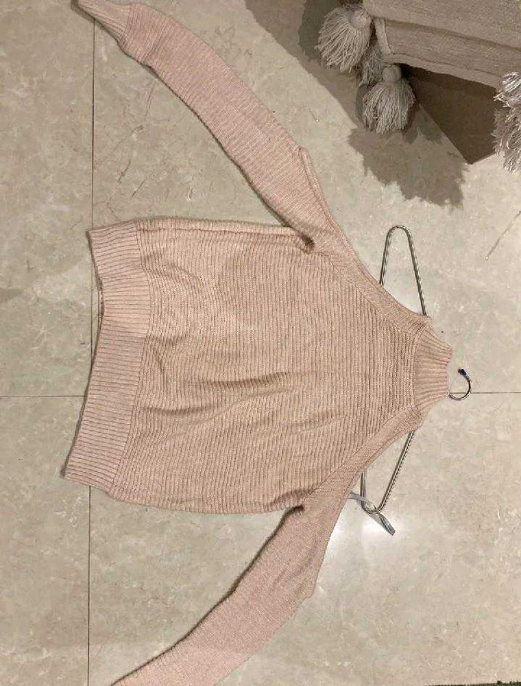 CUT SHOULDER KNITTED TOP✨🤍