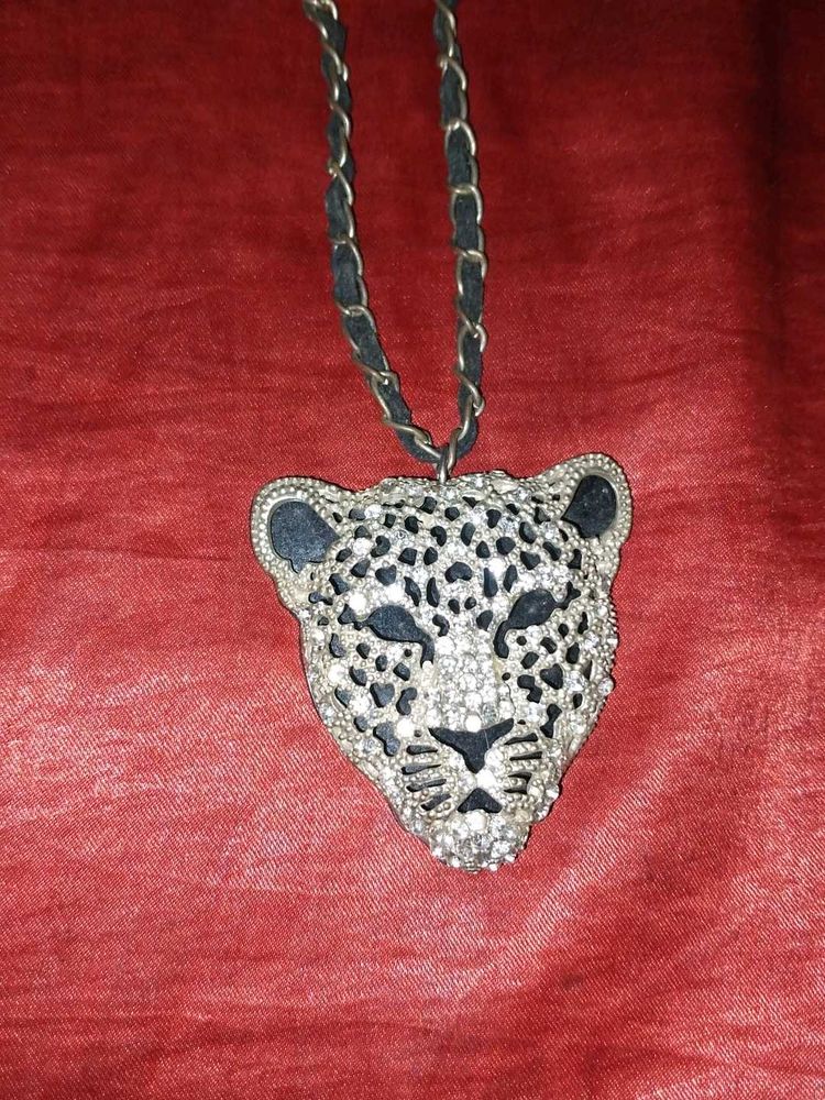 Leopard Pendant Necklace