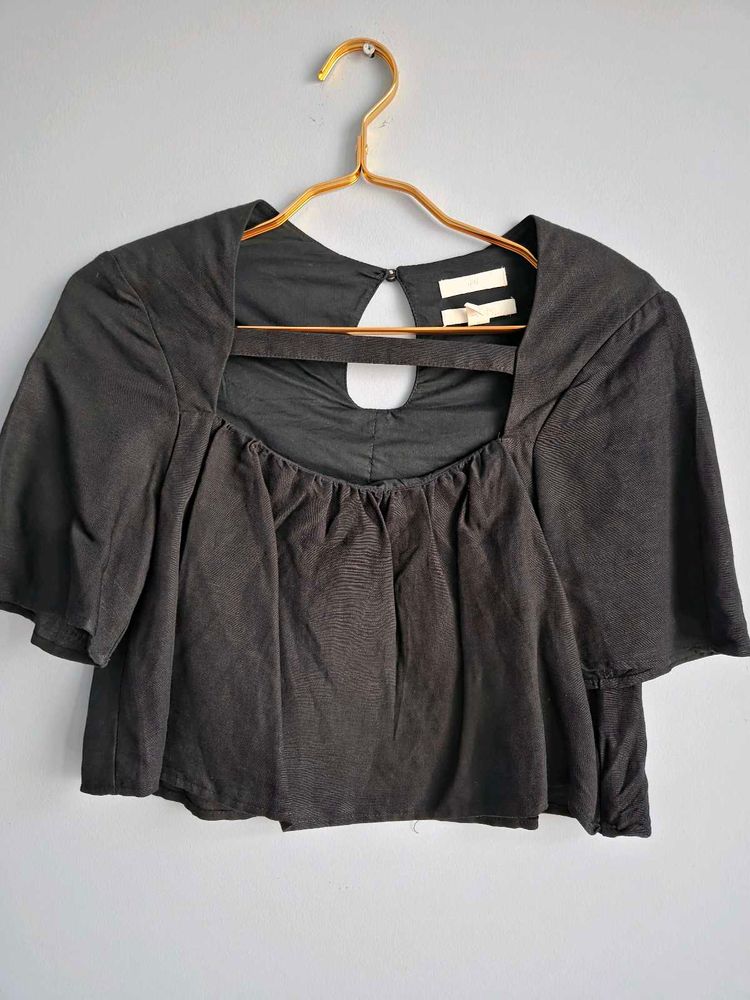 H&amp;M Black Crop Top 32&#34;