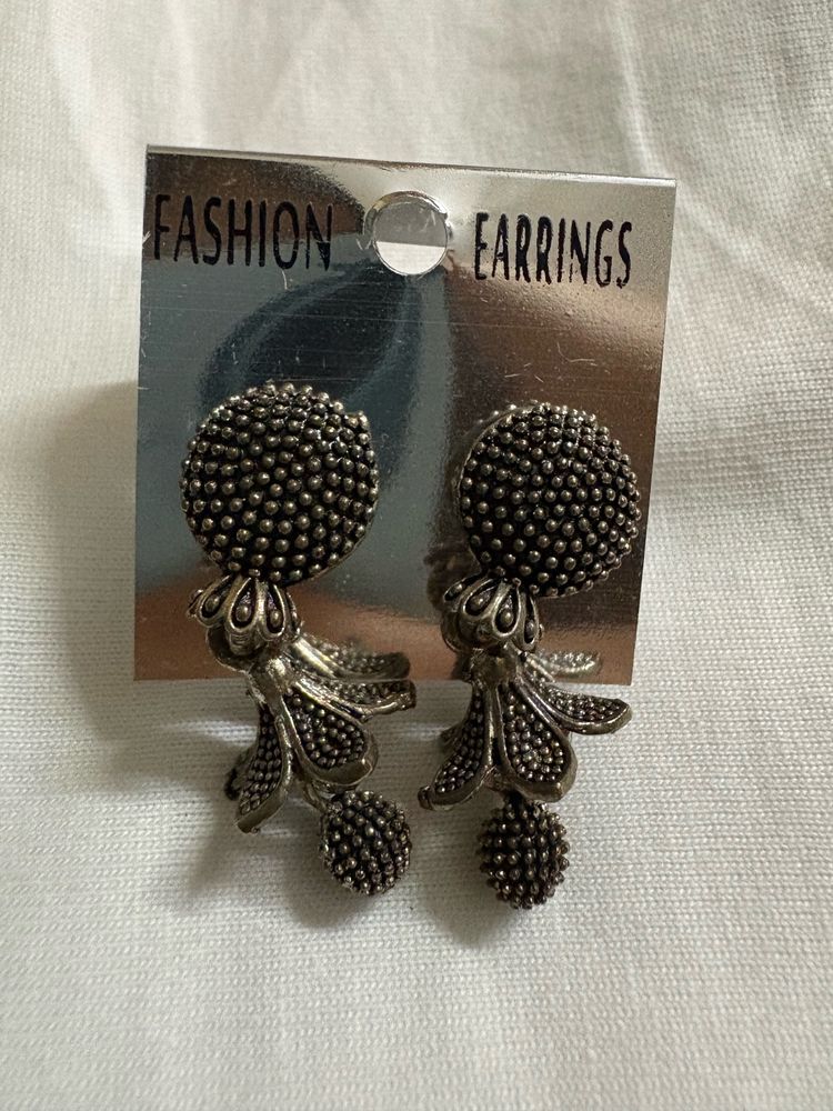 Small oxidised earrings
