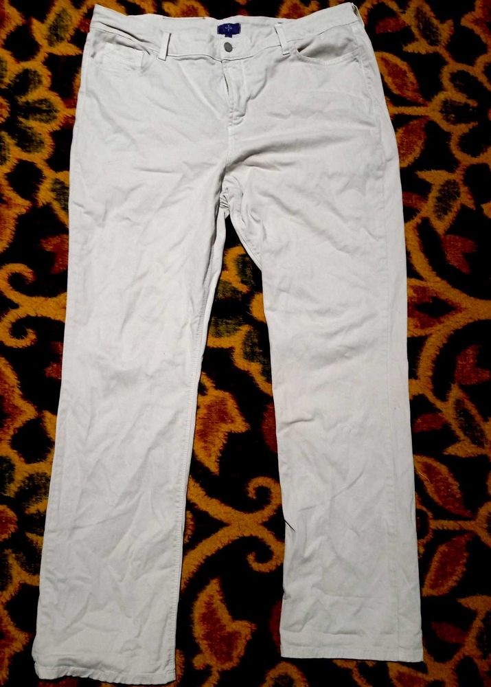 luxury brand Hugo boss Beige Pants. (little marks