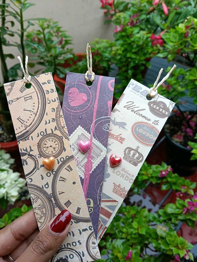 Bookmark(Free Gift Available)