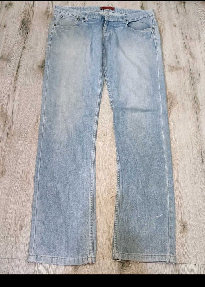sc2721 Freiburg Light Wash Jeans size 34