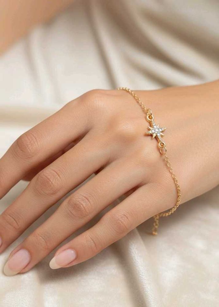 New never used Star Charm Bracelet🌸