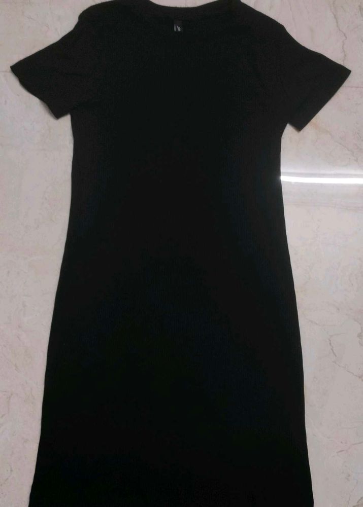 Black Ribbed Bodycon Dress (Short Sleeve)