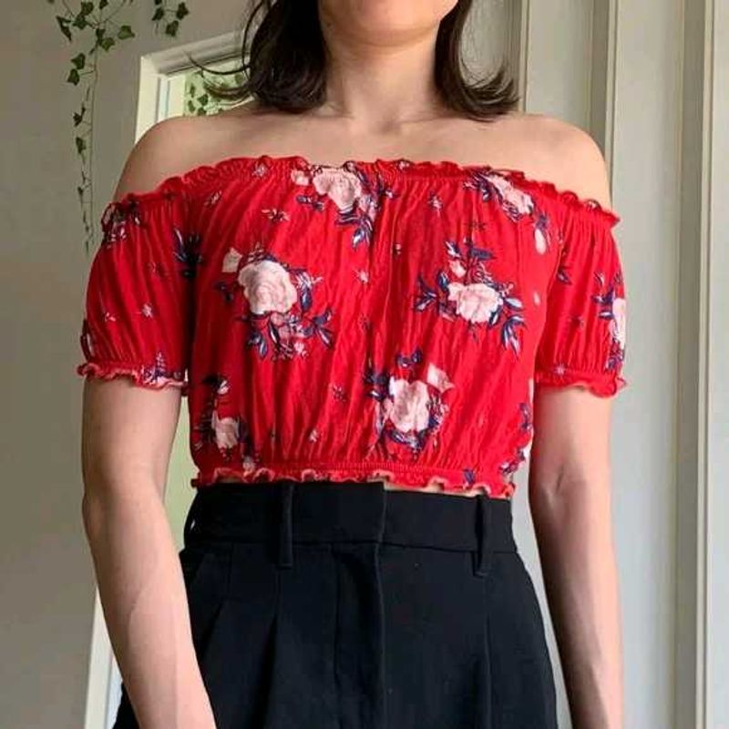 H&amp;M CROP TOP
