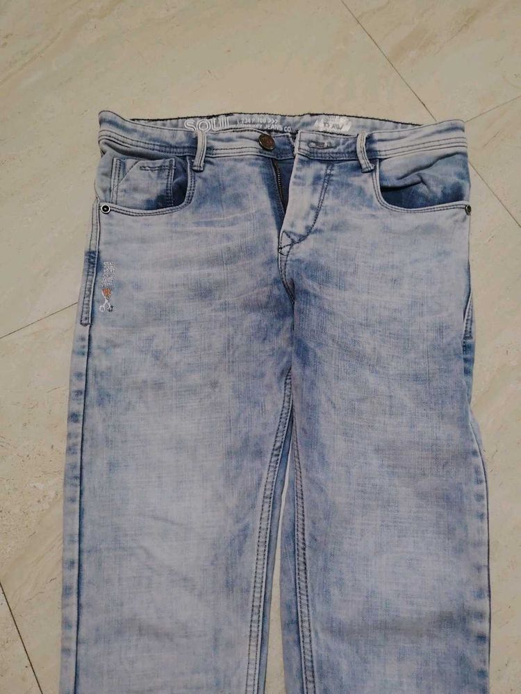 Stylish Light Wash Jeans