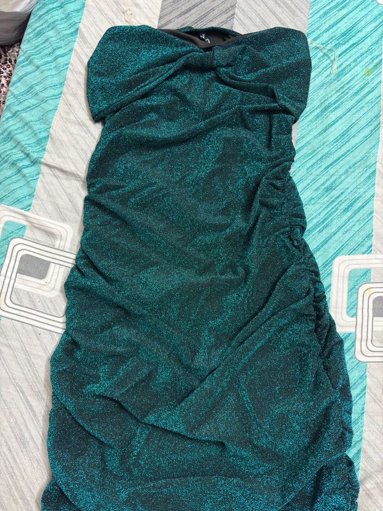 Shimmery Off shoulder bodycon dress for party wear