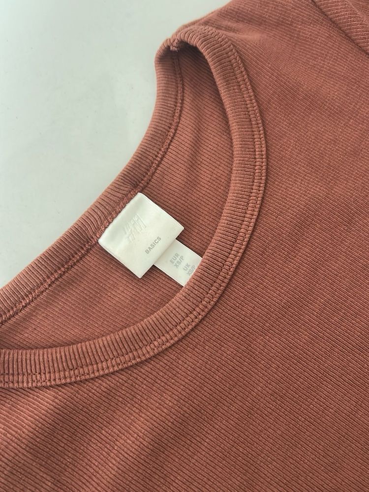 H&amp;M FITTED TOP