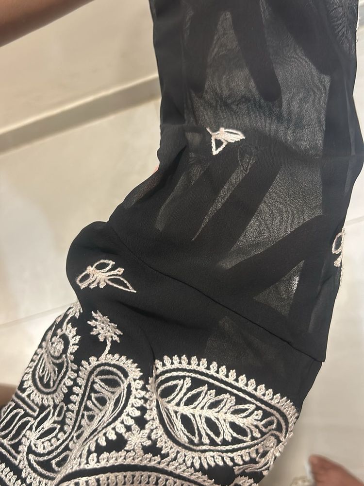 Chiknkari Kurti