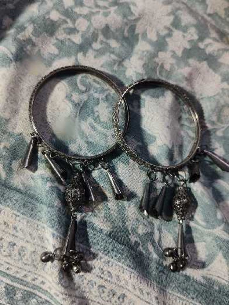 Stylish Silver Bangle Set
