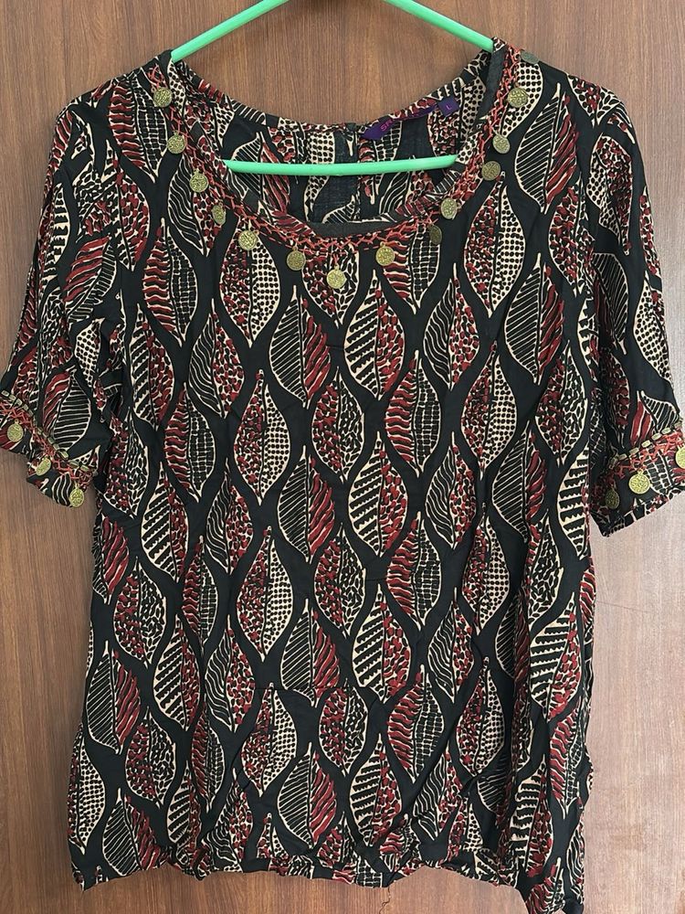 Patterned Leaf Print Top
