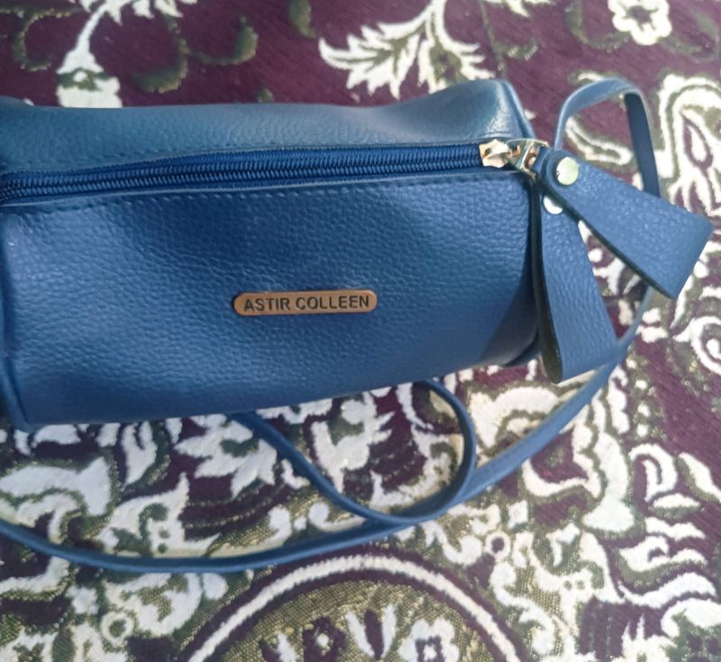 SIDE SLING BAG