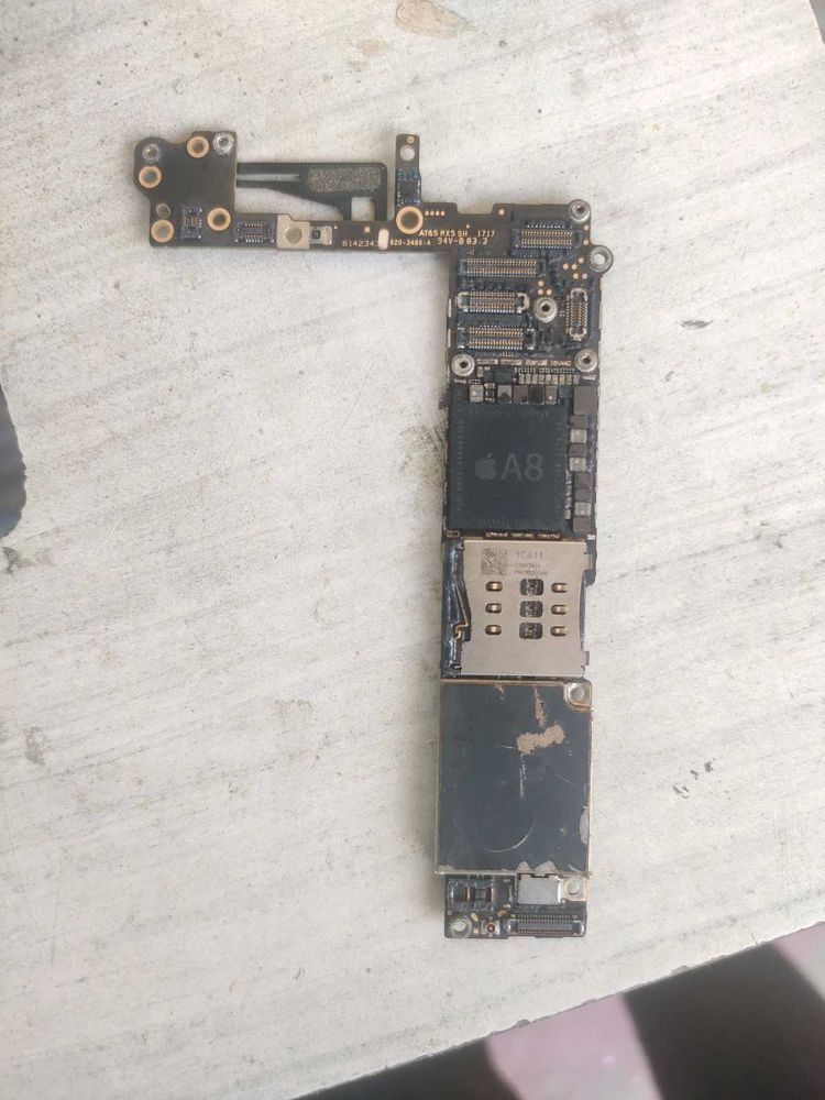 iPhone 6 mother board
