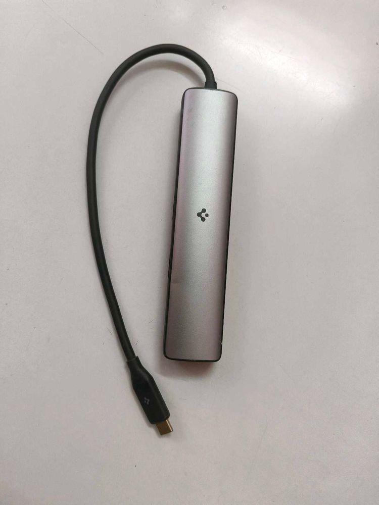 Spigen ArcDock Pro Multi Hub