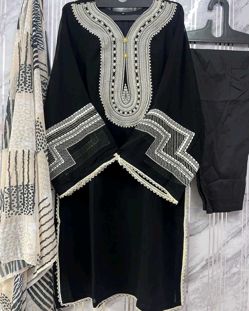 Kurta Pant With Dupatta Set