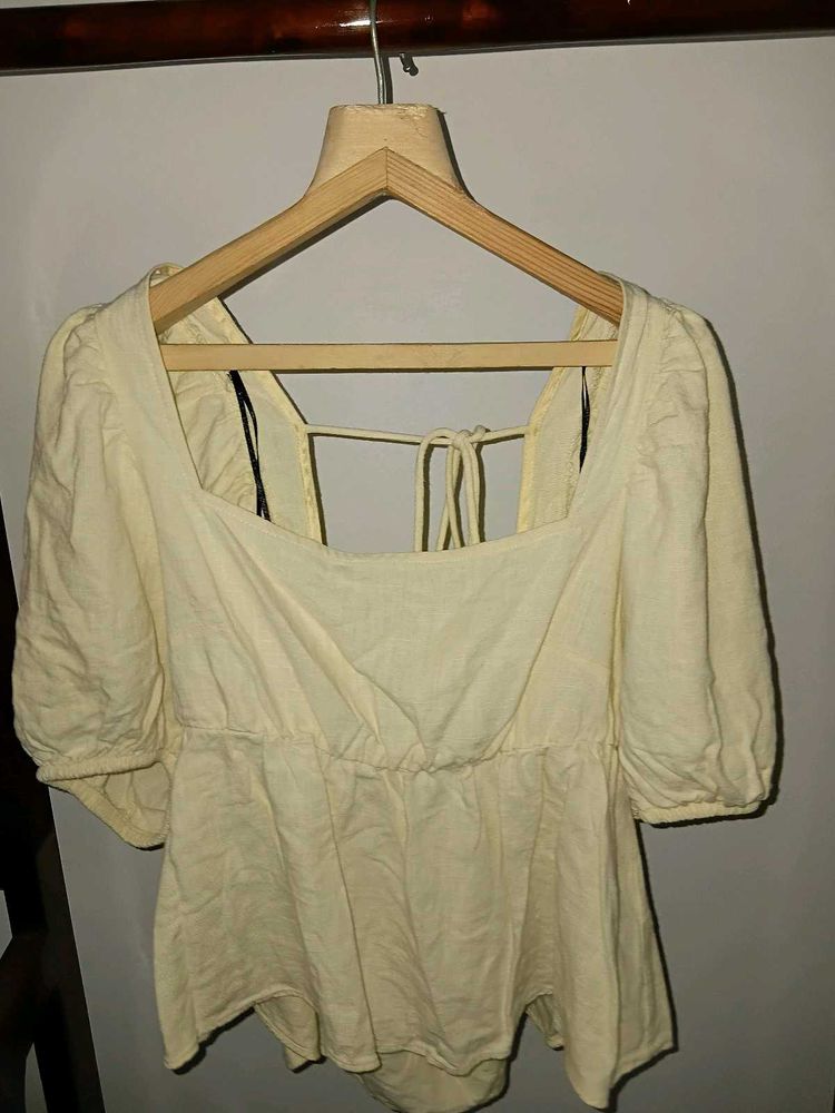 Cream Puff Sleeve Top