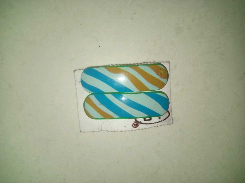 Hair clips