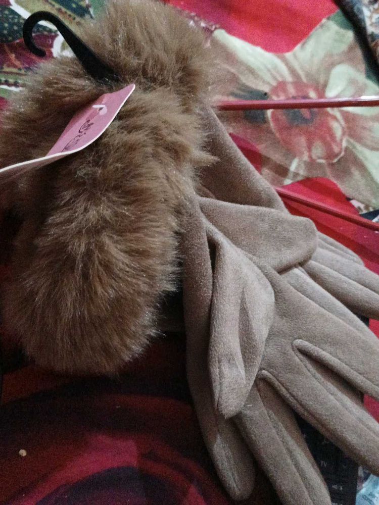 Fuzzy Cuff Gloves