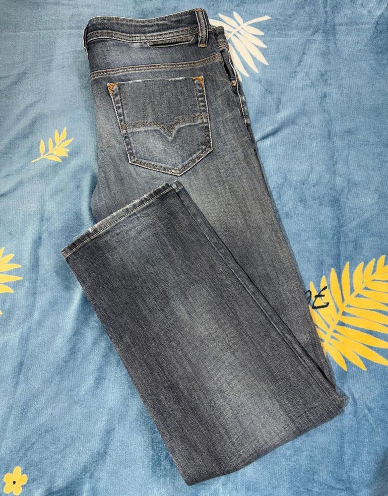 greyish blue denim jeans