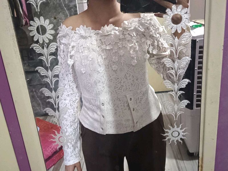 White 🐻‍❄️ 🤍 Lace Aesthetic Top