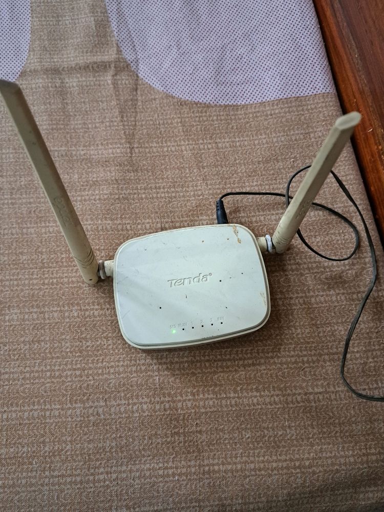 Tenda dual antenna high speed wifi router