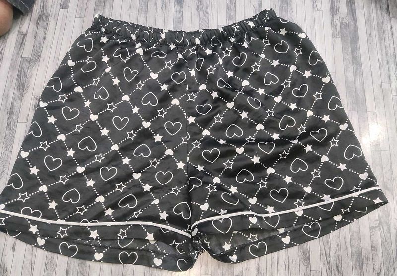 Cute Heart &amp; Star Shorts 🧡