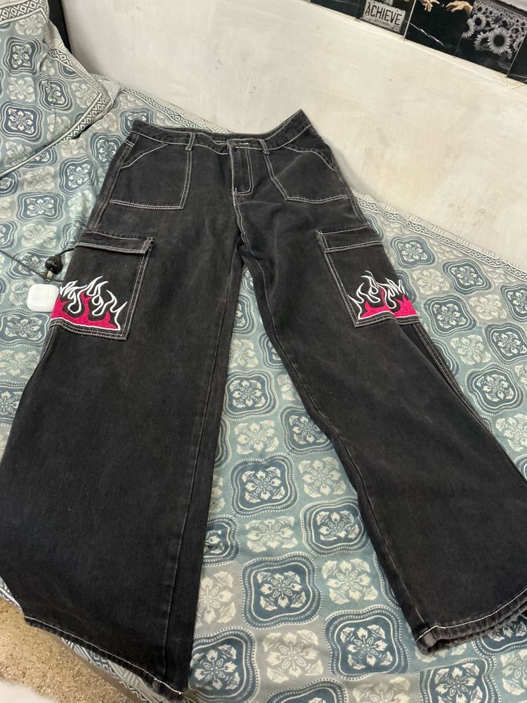 Flame Accent graphic Cargo Pants