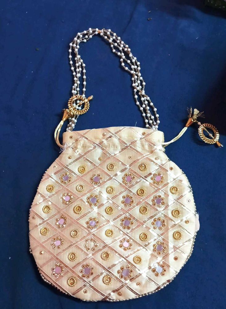 Suruku Pai.. Kanchi Golden Poti For Girls /women