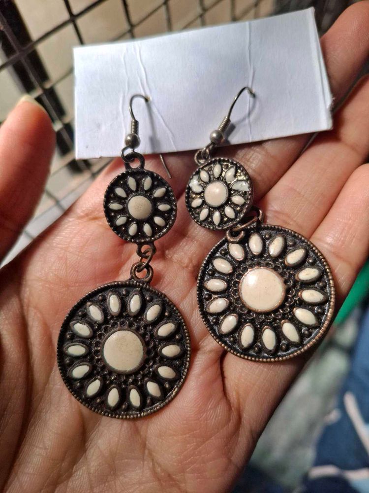 Beautiful Earnings For Girls