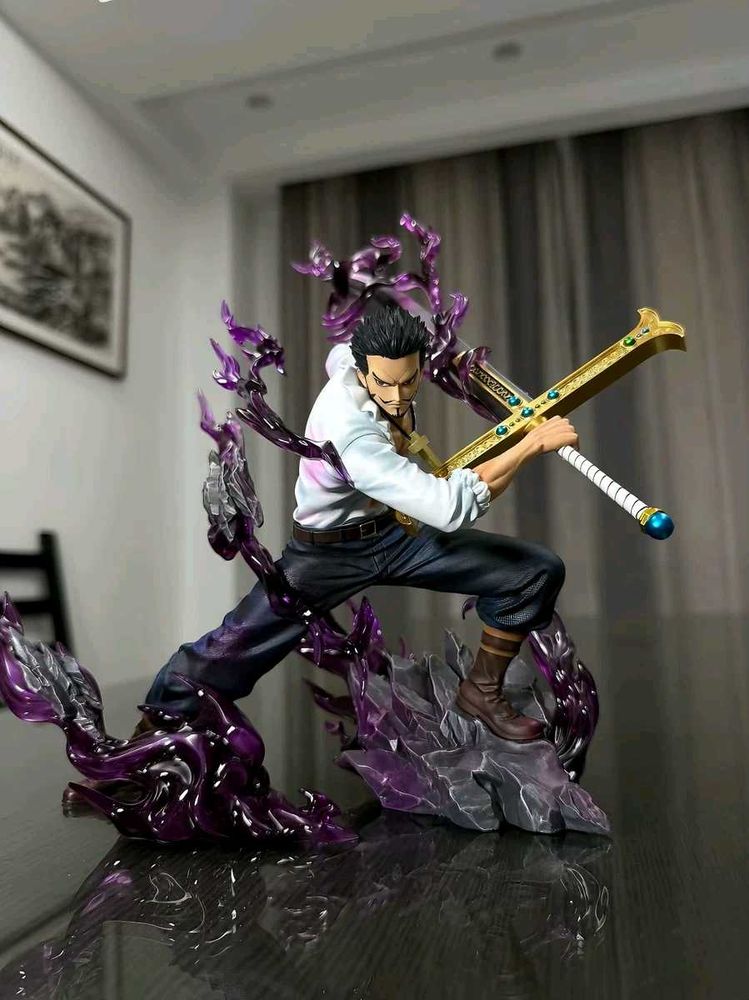 35cm Mihawk Anime Action Figure