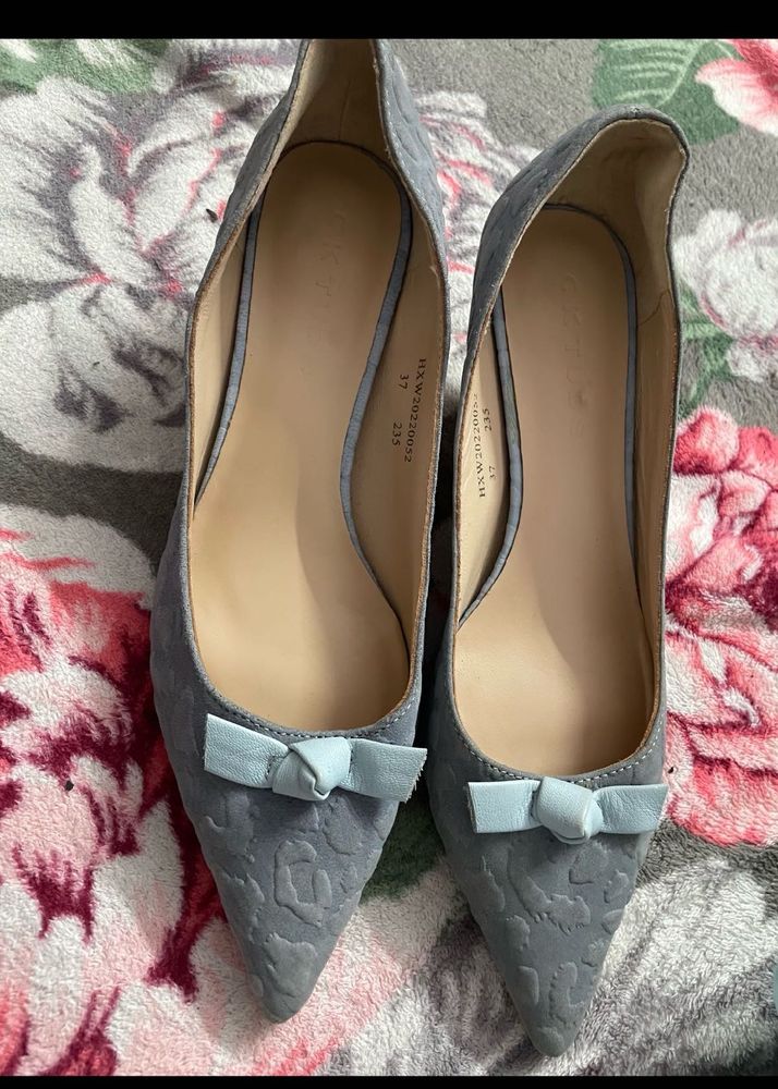 Grey Heels