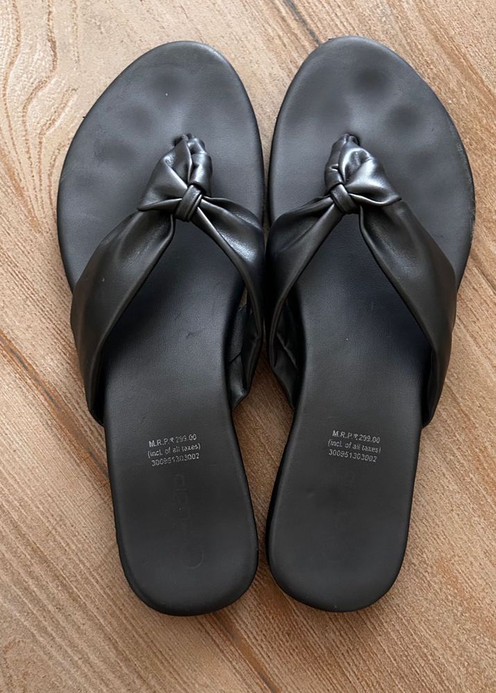 Zudio Flats