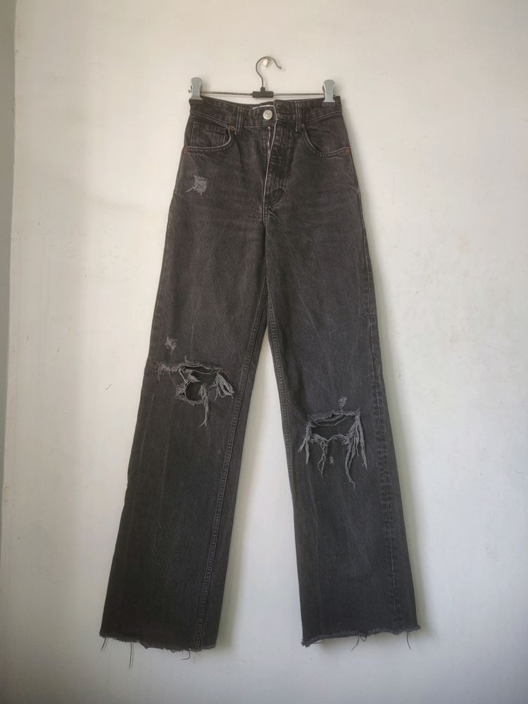 ZARA STRAIGHT FIT JEANS
